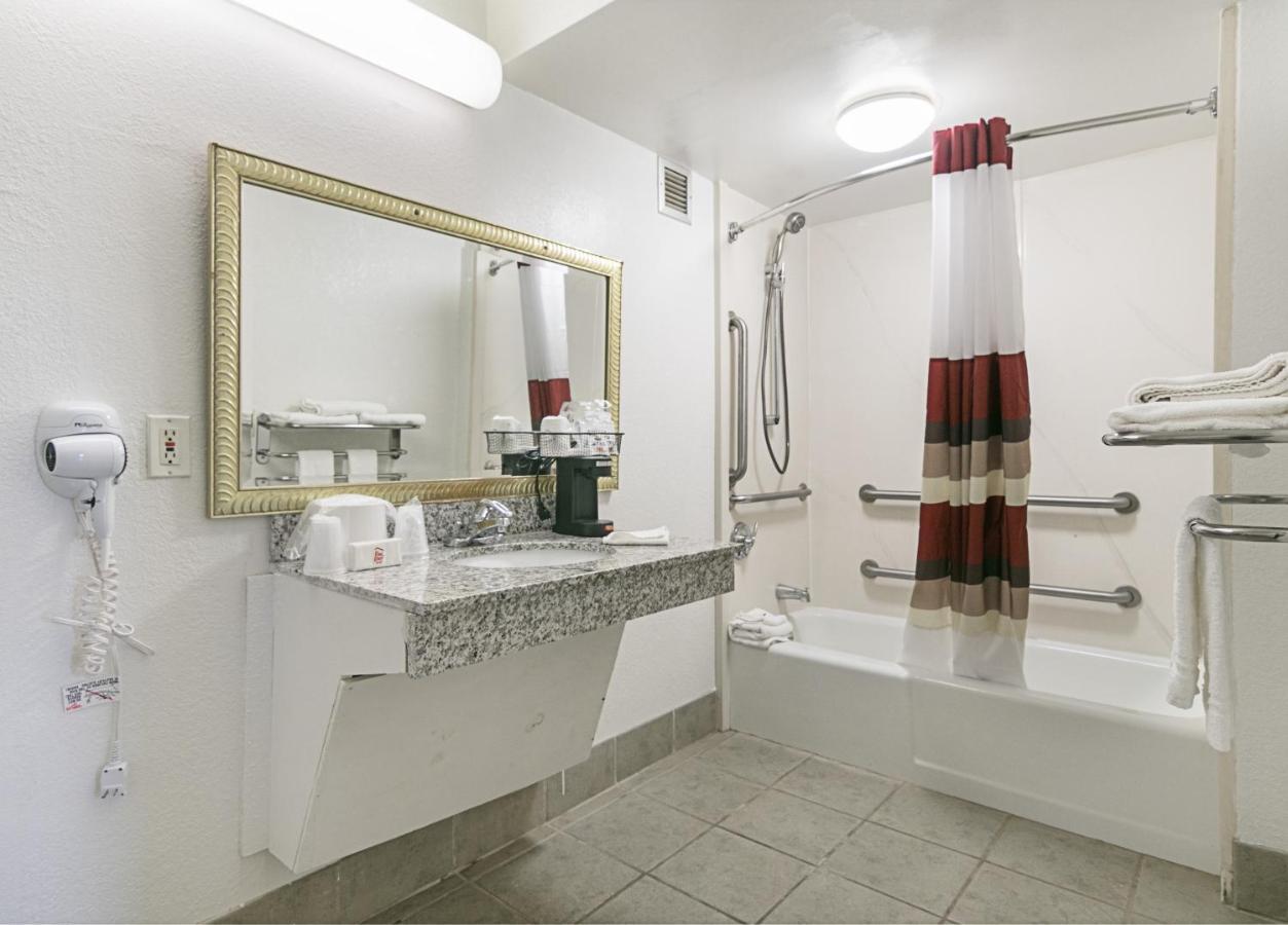 Red Roof Inn Forsyth Ngoại thất bức ảnh