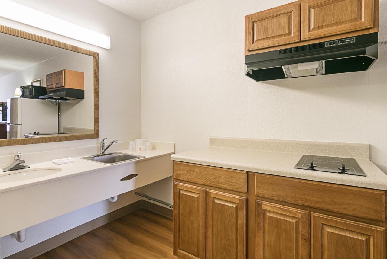 Red Roof Inn Forsyth Ngoại thất bức ảnh