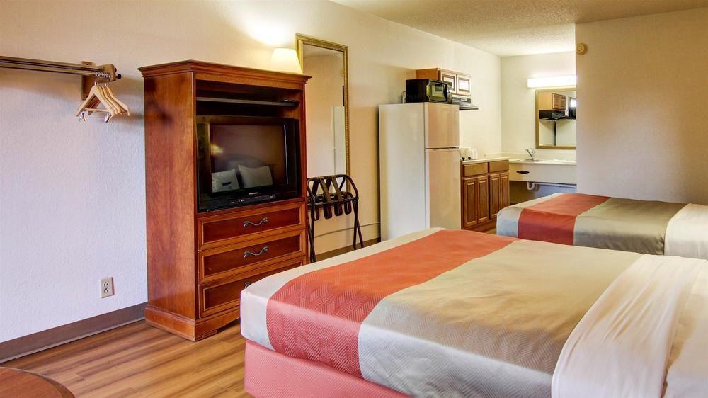 Red Roof Inn Forsyth Ngoại thất bức ảnh